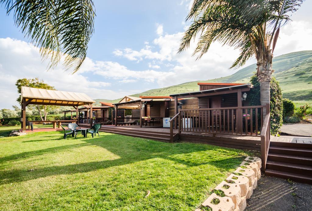 Avigail Guest House Yavneʼel Extérieur photo
