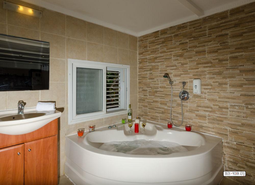Avigail Guest House Yavneʼel Extérieur photo