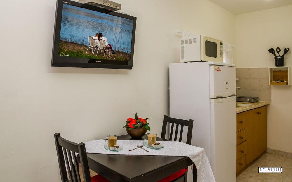 Avigail Guest House Yavneʼel Extérieur photo