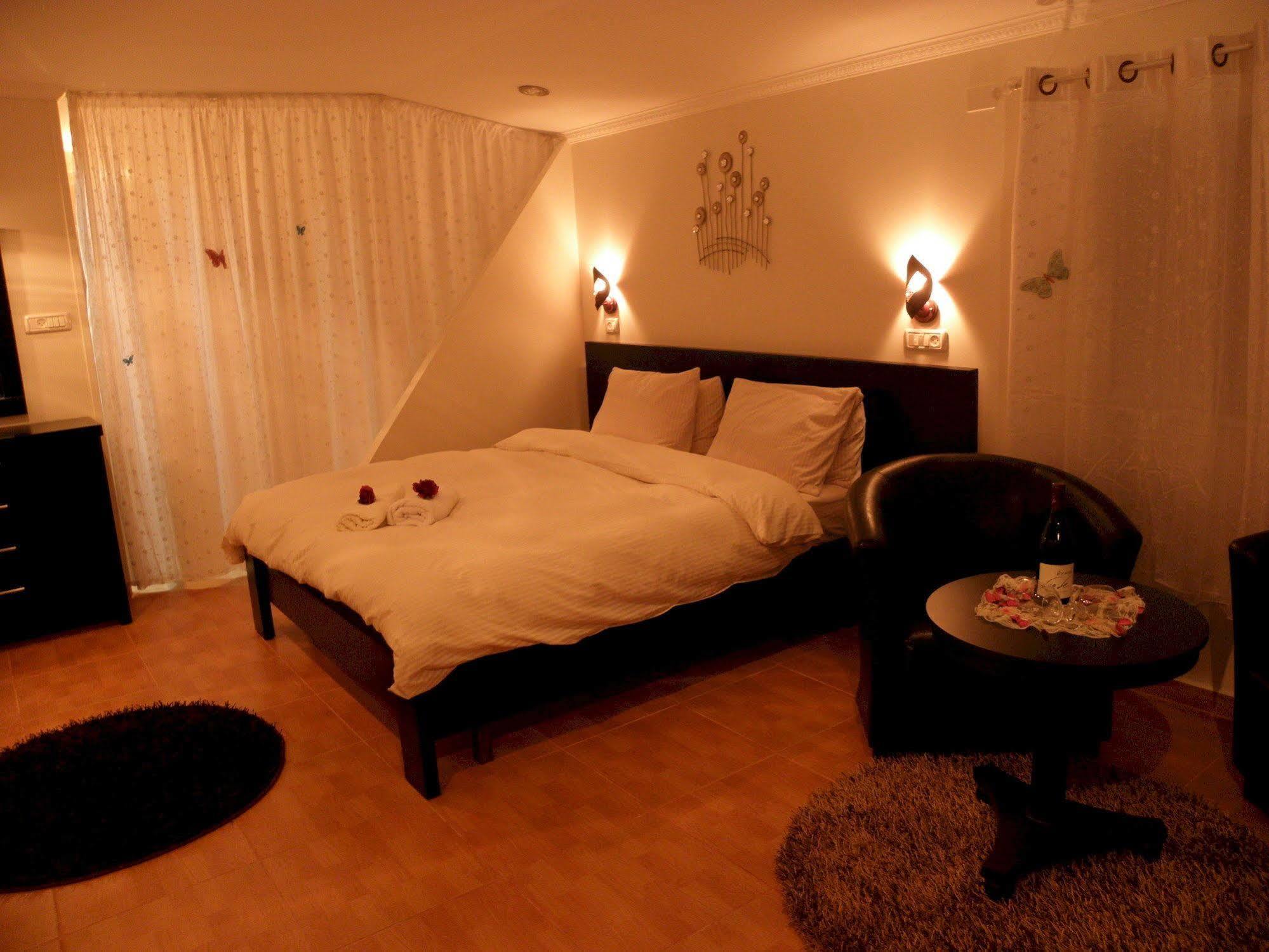 Avigail Guest House Yavneʼel Extérieur photo